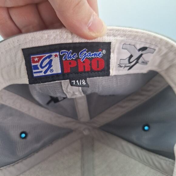 Central Washington University Wildcats Cap Hat Fitted Size 7 1/8 NCAA Black Gray - Picture 7 of 7